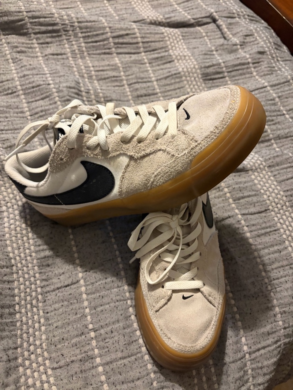 Nike Suede Low-Top Sneakers in Cream and Black with Gum Sole size 8.5